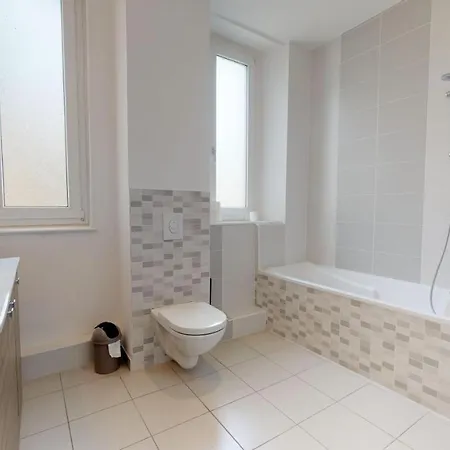 L'entete Clim Hypercentre 5-7 Personnes *