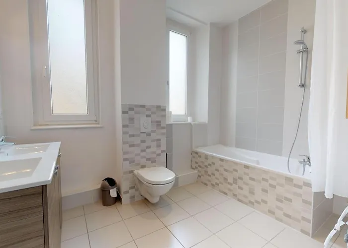 L'entete Clim Hypercentre 5-7 Personnes *